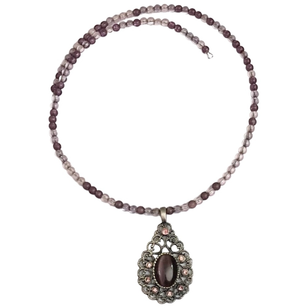 Purple beaded jewel pendant choker